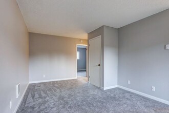 2617 SE 162nd Ave in Portland, OR - Building Photo - Building Photo