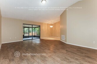 1517 Kestrel Way in Brandon, FL - Foto de edificio - Building Photo