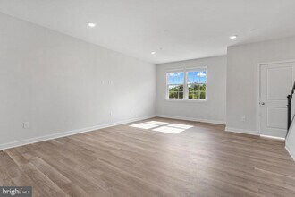 16502 Green Glade Dr in Brandywine, MD - Building Photo - Building Photo