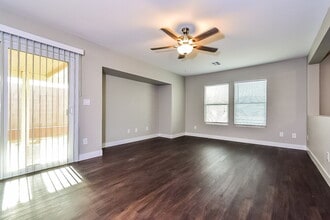 3609 N Porch Swings Way in Las Vegas, NV - Building Photo - Building Photo