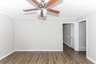 6076 Elk Grove Rd in Memphis, TN - Building Photo - Building Photo