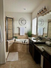 8818 Tropical Palm Dr in Tampa, FL - Building Photo - Building Photo