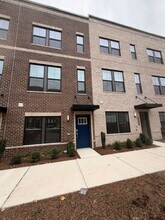 1821 Guilford Ave in Baltimore, MD - Building Photo - Building Photo