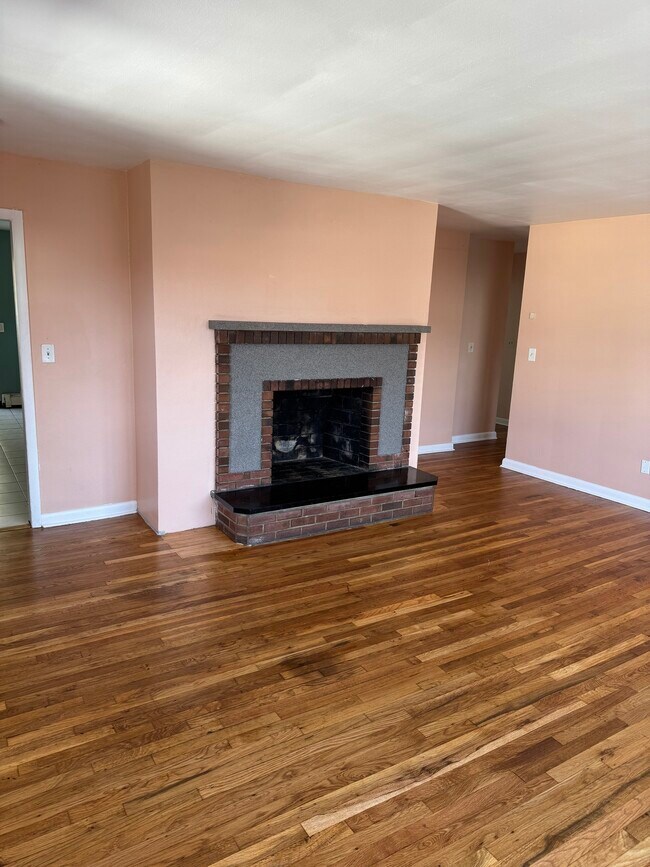 71 Virgil St in Stamford, CT - Building Photo - Building Photo