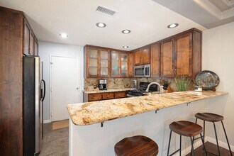 1079 Sapphire St in San Diego, CA - Building Photo - Building Photo