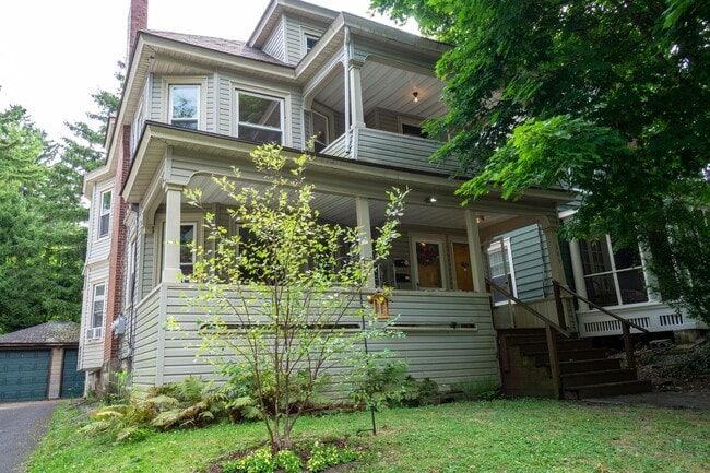 property at 689 Allen St