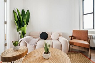 1290 1st Ave in New York, NY - Building Photo