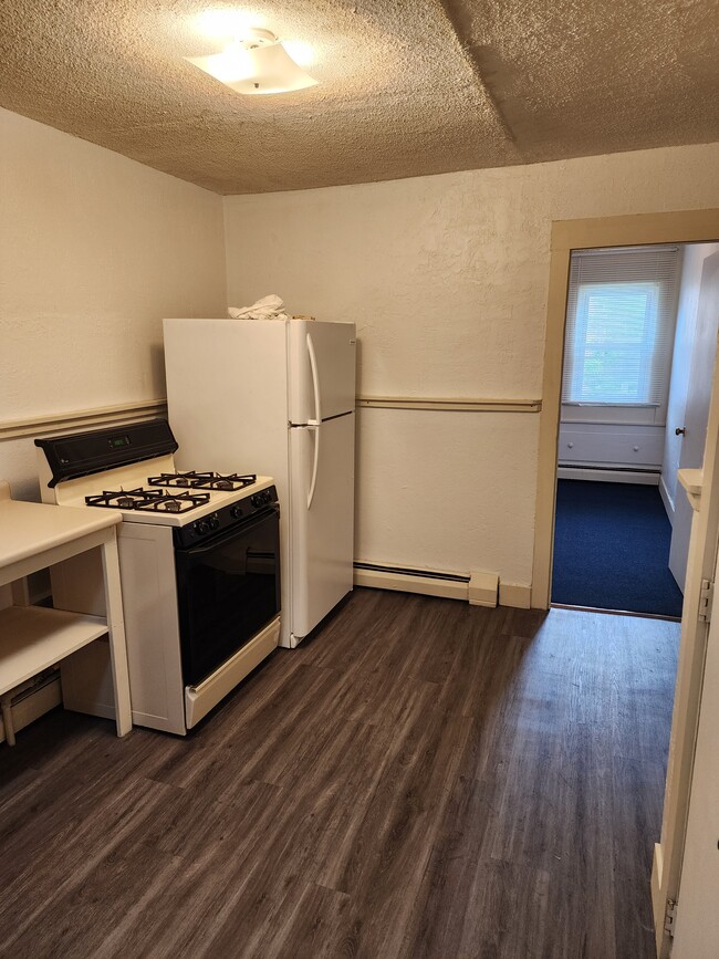 426-434 Whittenton St in Taunton, MA - Building Photo - Building Photo