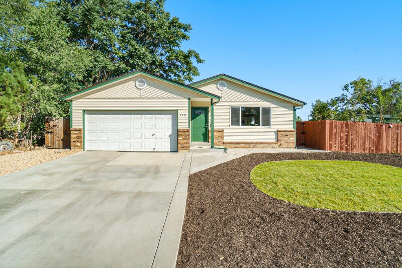 100 Sunflower Dr in Windsor, CO - Building Photo