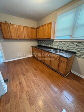 8637 S Essex Ave in Chicago, IL - Building Photo - Building Photo