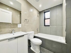 Furnished room/NOT APARTMENT in Brooklyn, NY - Building Photo - Building Photo