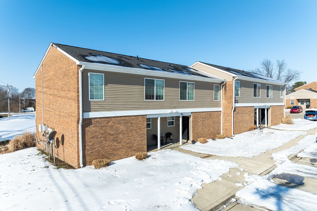 Westwood Square Apartments in Nicholasville, KY - Foto de edificio