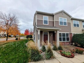 3352 Hazel Trail in Woodbury, MN - Building Photo