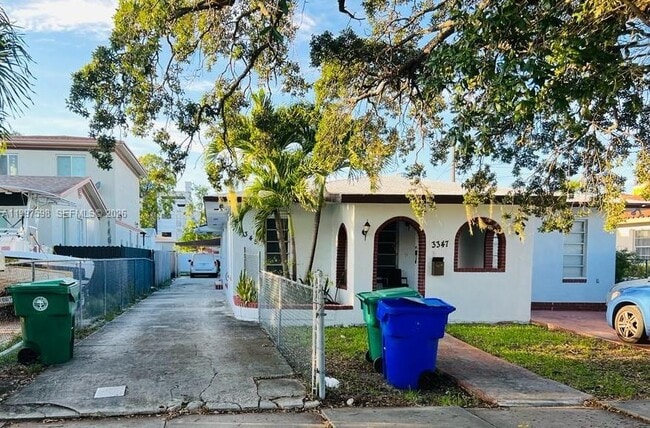 3347 SW 23rd St