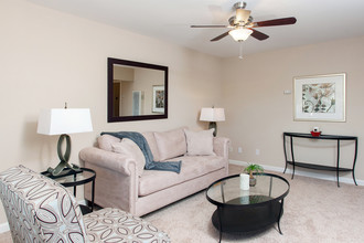 350 Dunster Apartments in Campbell, CA - Foto de edificio - Building Photo