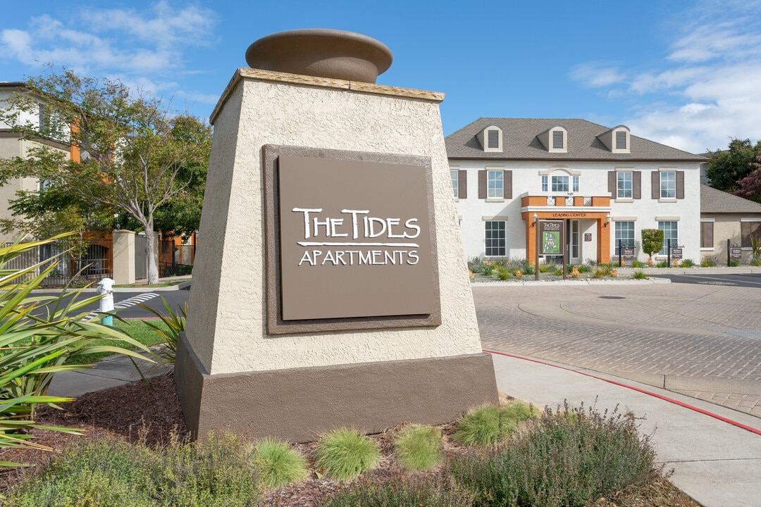 The Tides in Richmond, CA - Building Photo