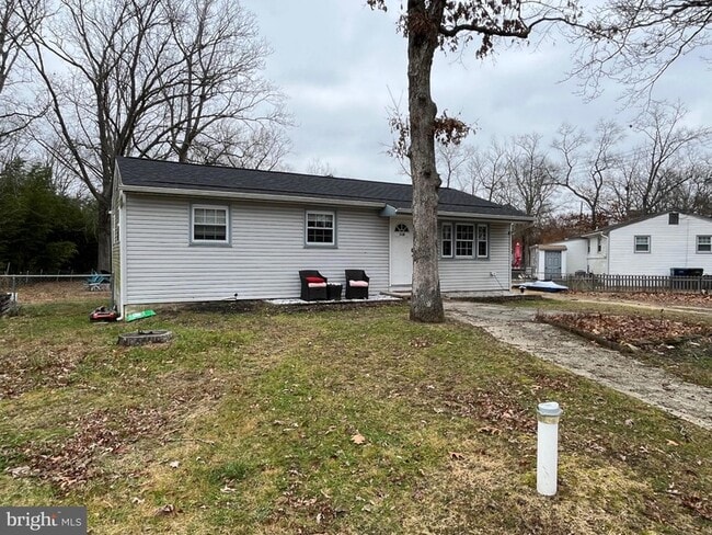 property at 110 E Colton Ln