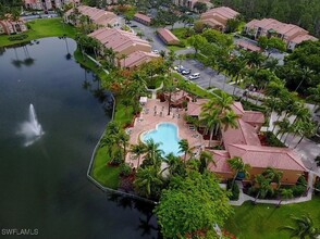 1260 Wildwood Lakes Blvd in Naples, FL - Building Photo - Building Photo