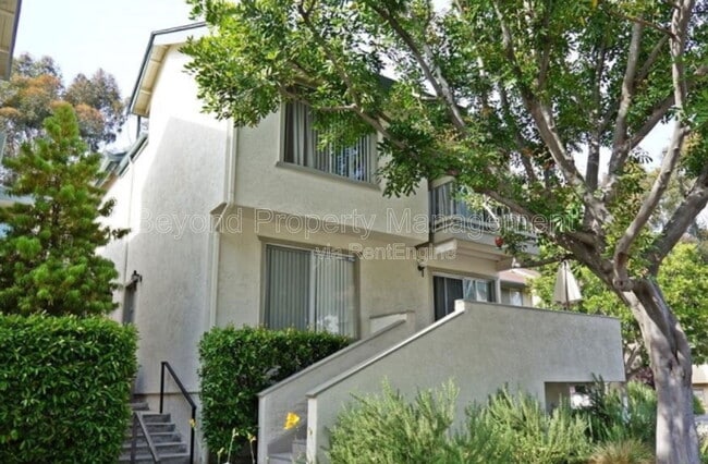 7056 Park Mesa Way in San Diego, CA - Building Photo - Building Photo