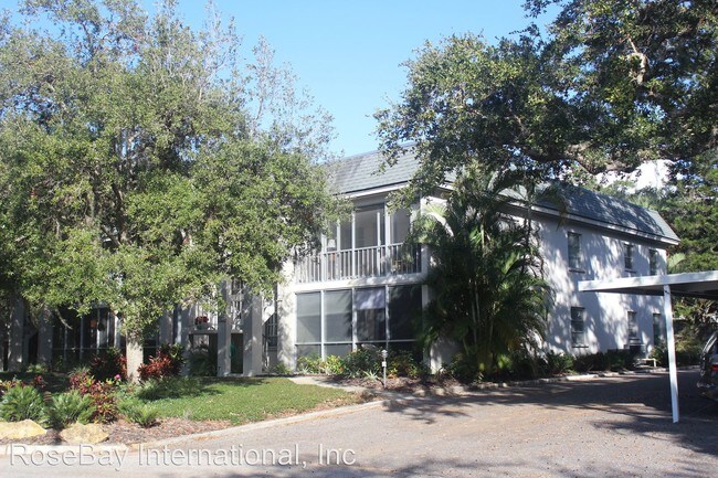 3745 Almeria Ave-Unit -#8S in Sarasota, FL - Building Photo - Building Photo