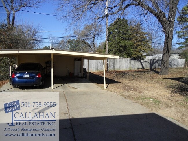 4215 N Locust St