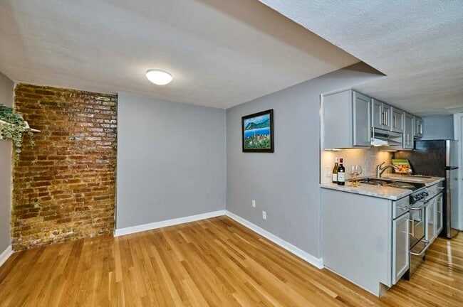 80 West Cedar St, Unit 2## in Boston, MA - Foto de edificio - Building Photo