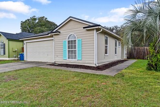 917 Majestic Cypress Dr N in Jacksonville, FL - Building Photo - Building Photo