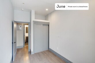 Private bedroom in 3 bed/1 bath Home in New York, NY - Building Photo - Building Photo