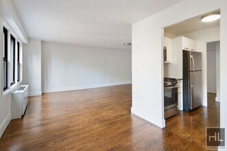 EAST 63 STREET, Unit 9E in New York, NY - Building Photo - Building Photo