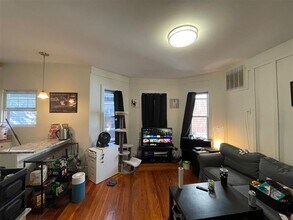 94 Morrison Ave in Somerville, MA - Foto de edificio - Building Photo