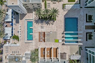 101 S Fort Lauderdale Beach Blvd in Fort Lauderdale, FL - Building Photo - Building Photo