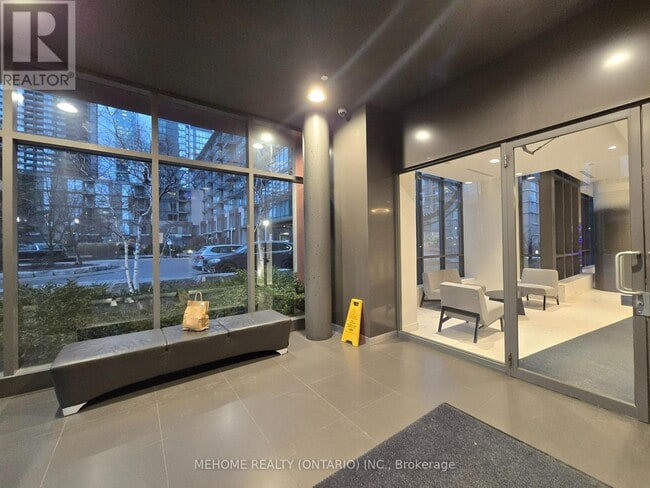 11 Brunel Ct in Toronto, ON - Building Photo - Building Photo