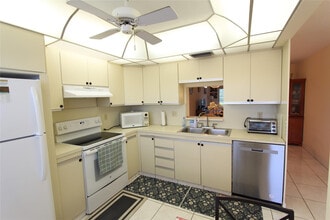 3201 Portofino Point in Coconut Creek, FL - Building Photo - Building Photo