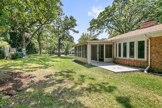 5 Danube Way in Olympia Fields, IL - Building Photo - Building Photo