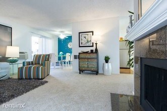 521 2nd St SE-Unit -Apt 406 in Minneapolis, MN - Building Photo - Building Photo