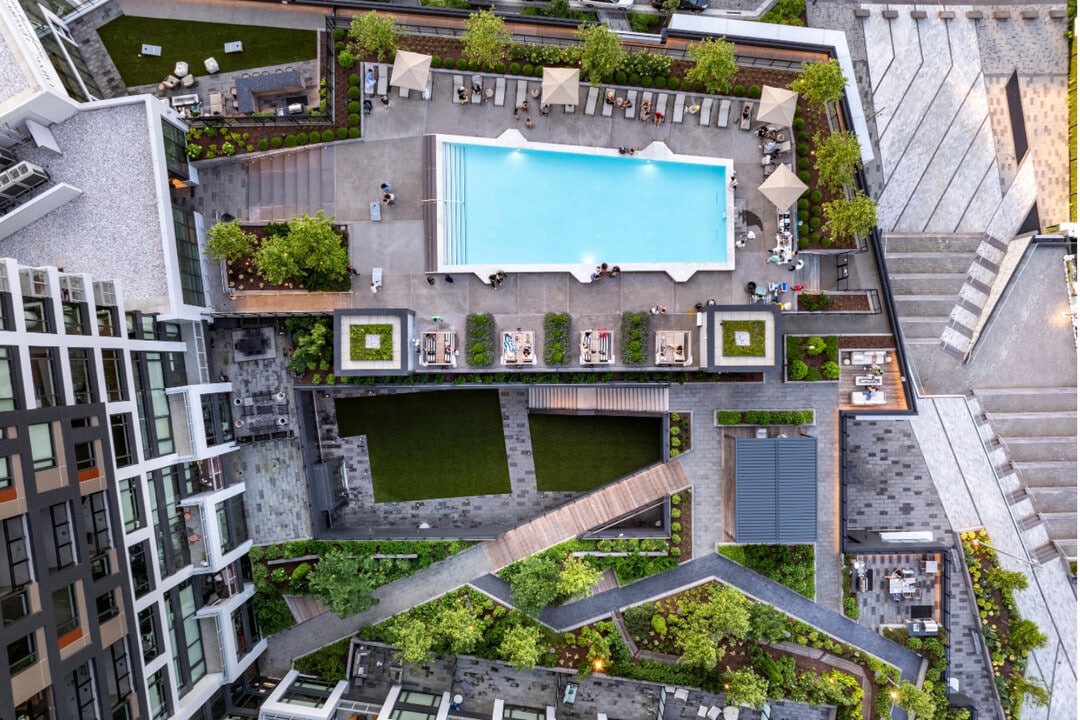 Heming in McLean, VA - Foto de edificio