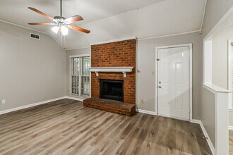 4030 Birch Glen Dr in Memphis, TN - Building Photo - Building Photo