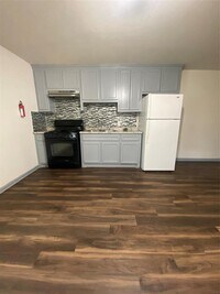 5301 Collingsworth St photo'