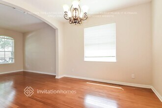 6108 Whimbrelwood Dr in Lithia, FL - Building Photo - Building Photo