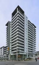 CentreBlock in Burnaby, BC - Building Photo - Building Photo