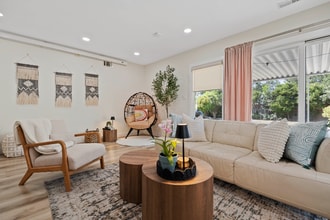 1009 Catalina Ave in Santa Ana, CA - Building Photo - Building Photo