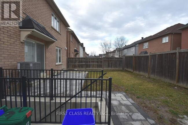 65 Ryder Crescent in Ajax, ON - Building Photo - Building Photo