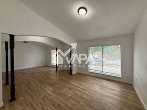 13207 La Ventana St in San Antonio, TX - Building Photo - Building Photo