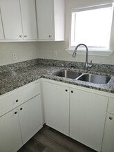 11223 O W Brown Rd in Gonzales, LA - Foto de edificio - Building Photo