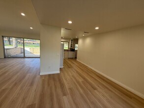 14104 Village 14 in Camarillo, CA - Building Photo - Building Photo