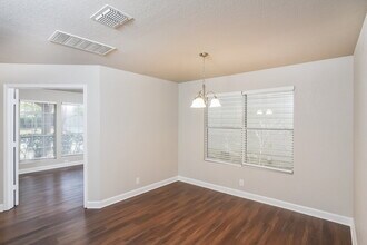2727 Middleground in San Antonio, TX - Building Photo - Building Photo