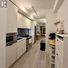 110 Marine Parade Dr in Toronto, ON - Building Photo - Building Photo