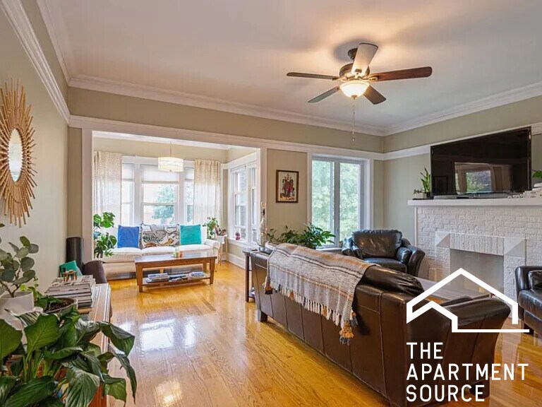 6514 N Bosworth Ave in Chicago, IL - Building Photo