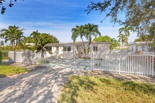 4055 SW 7th St in Coral Gables, FL - Building Photo