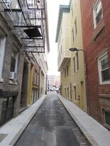 11 Bartlett Pl, Unit 20-1 in Boston, MA - Building Photo